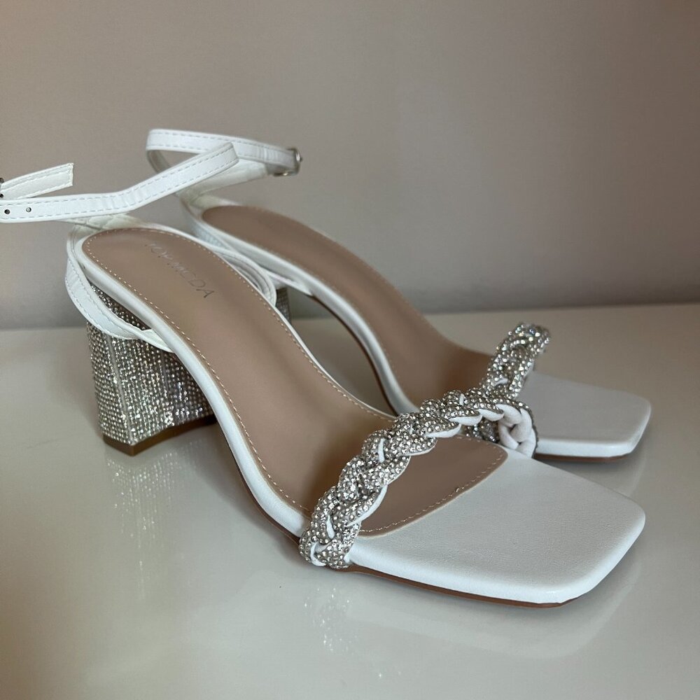 TOP GUY SHOES "April" Rhinestone Ankle Strap Sandal - Sz 8.5 - White Silver